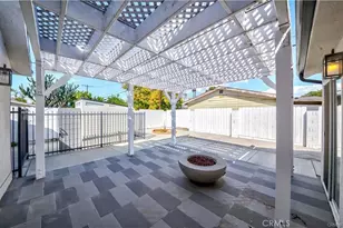 7426 Leescott Ave, Lake Balboa, CA 91406 - Photo 16