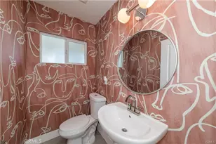 7426 Leescott Ave, Lake Balboa, CA 91406 - Photo 10