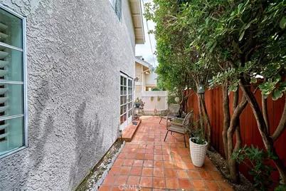 1960 E Villa, Pasadena, CA 91107 - Photo 38
