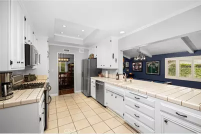 264 E Radcliffe Drive, Claremont, CA 91711 - Photo 20