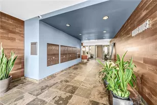 8400 De Longpre, West Hollywood, CA 90069 - Photo 20