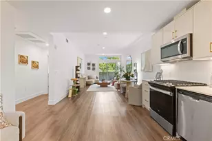 218 N El Molino Ave, Pasadena, CA 91101 - Photo 2