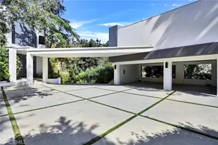 2341 Zorada Ct, Los Angeles, CA 90046 - Photo 4