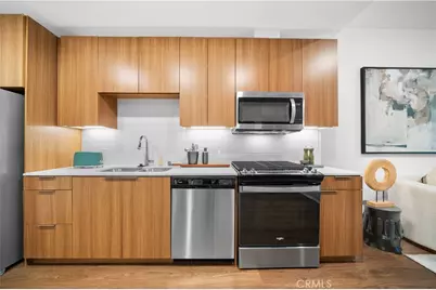 709 E Walnut Street #319, Pasadena, CA 91101 - Photo 4