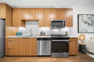 709 E Walnut Street, Pasadena, CA 91101 - Photo 4