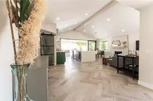 575 N Burton Way, Palm Springs, CA 92262 - Photo 6