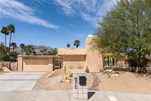575 N Burton Way, Palm Springs, CA 92262 - Photo 2
