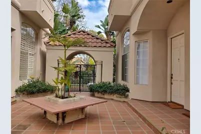 813 N Martel Avenue #2, Los Angeles, CA 90046 - Photo 2