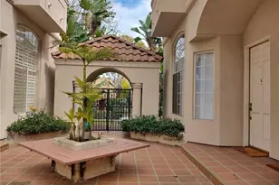 813 N Martel Ave, Los Angeles, CA 90046 - Photo 2