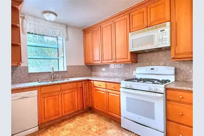 10851 Woodbine Street, Los Angeles, CA 90034 - Photo 6