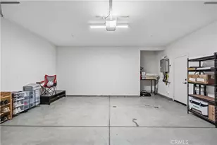 15964 Caterpillar, Fontana, CA 92336 - Photo 40