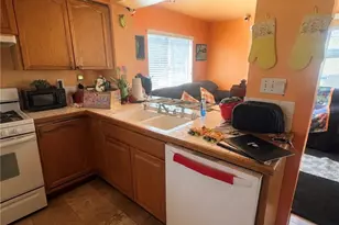 385 Greenwood Ct, Pomona, CA 91766 - Photo 4