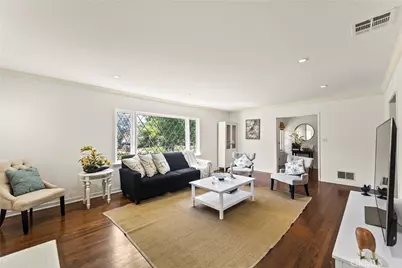 2205 Las Lunas, Pasadena, CA 91107 - Photo 4