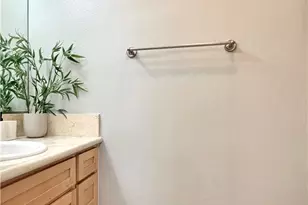690 S Marengo Ave, Pasadena, CA 91106 - Photo 14