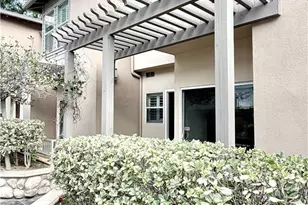 690 S Marengo Ave, Pasadena, CA 91106 - Photo 2