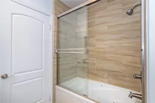 431 N Los Robles Ave, Pasadena, CA 91101 - Photo 16