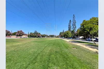 652 N Whitnall Highway, Burbank, CA 91505 - Photo 12