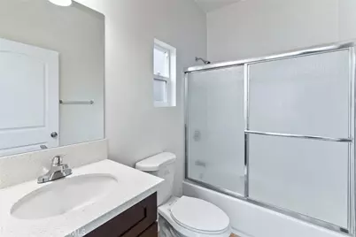 136 N Rampart Boulevard, Los Angeles, CA 90026 - Photo 18