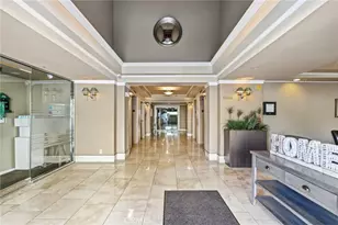 620 S Gramercy Pl, Los Angeles, CA 90005 - Photo 42