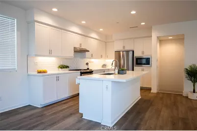 107 Allusion, Irvine, CA 92618 - Photo 10