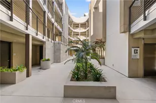 709 E Walnut Street, Pasadena, CA 91101 - Photo 12