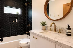 2932 Edgehill Dr, Los Angeles, CA 90018 - Photo 14