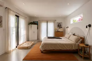 2932 Edgehill Dr, Los Angeles, CA 90018 - Photo 24