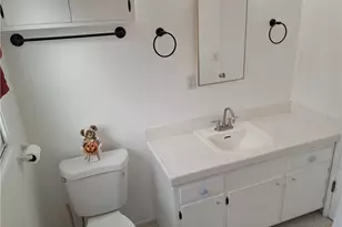 340 S Ash, Anaheim, CA 92805 - Photo 16
