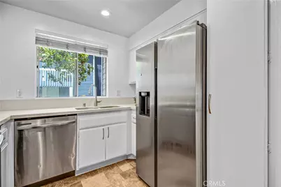 25335 Pine Creek, Los Angeles, CA 90744 - Photo 10