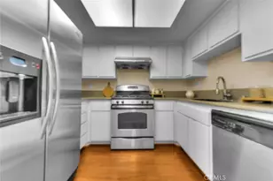 430 N Holliston, Pasadena, CA 91106 - Photo 12