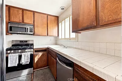 2450 E Del Mar Blvd #17, Pasadena, CA 91107 - Photo 8