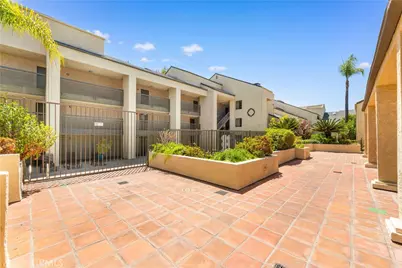 64 N Mar Vista Avenue #327, Pasadena, CA 91106 - Photo 4