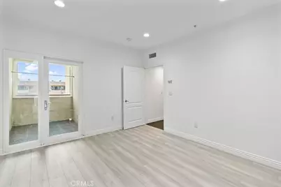 908 S Ardmore Avenue #304, Los Angeles, CA 90006 - Photo 16