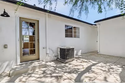 2482 New York Dr, Altadena, CA 91001 - Photo 28