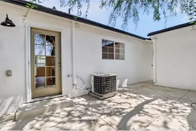 2482 New York Drive, Altadena, CA 91001 - Photo 28