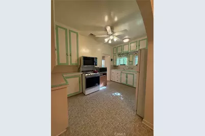 1968 E Washington Boulevard, Pasadena, CA 91104 - Photo 10