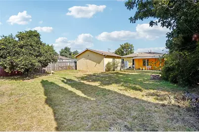 214 E Tichenor, Compton, CA 90220 - Photo 32