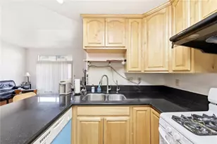 32 Brownfield Ln, Pomona, CA 91766 - Photo 10