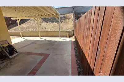 15577 Castellion, Fontana, CA 92337 - Photo 34