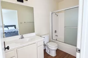 10330 Downey Ave, Downey, CA 90241 - Photo 18