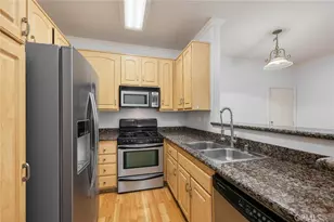 300 N El Molino Ave, Pasadena, CA 91101 - Photo 8