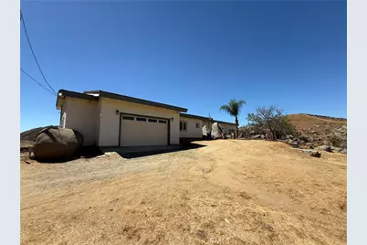 19862 Starmist, Perris, CA 92570 - Photo 2