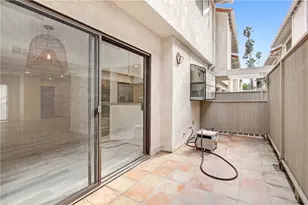818 18th St, Santa Monica, CA 90403 - Photo 2