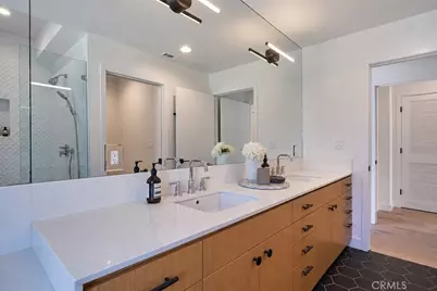 2925 S Cloverdale Avenue, Los Angeles, CA 90016 - Photo 16