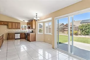 1210 W Cimarron, Rialto, CA 92377 - Photo 8