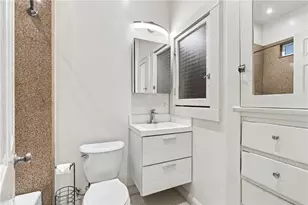 846 N Harvard Blvd, Los Angeles, CA 90029 - Photo 16