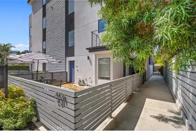 233 N Burlington Avenue, Echo Park, CA 90026 - Photo 2
