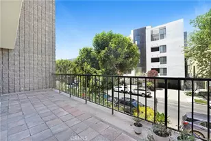10966 Rochester Ave, Los Angeles, CA 90024 - Photo 12