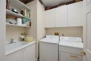 11143 Provence Ln, Tujunga, CA 91042 - Photo 32