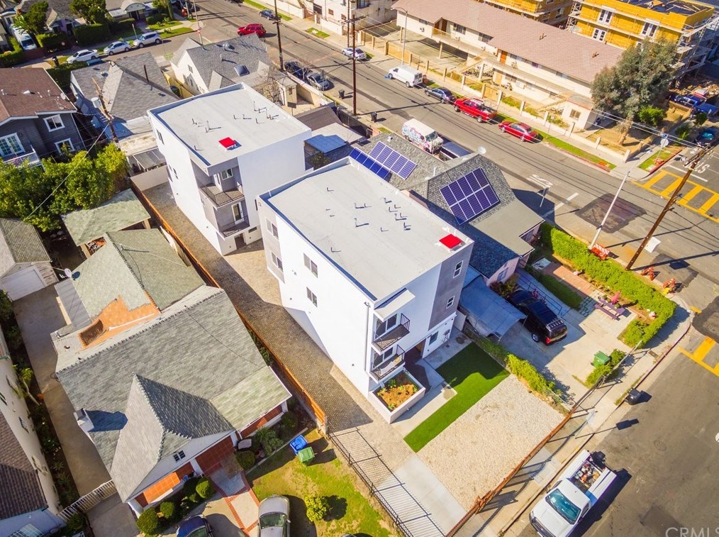 339 Harvard Blvd, Los Angeles, CA 90004-4411